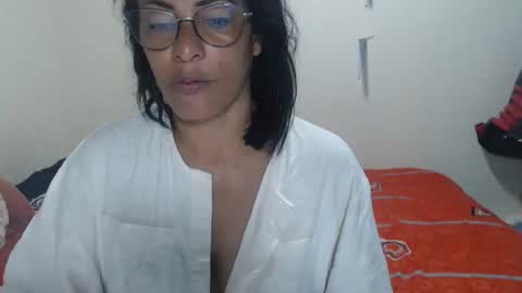 Snapshot of kattleyagray chatting on October 2025 01:23:02 PM KattleyaGrey online show from October 2025 01:23:02 PM