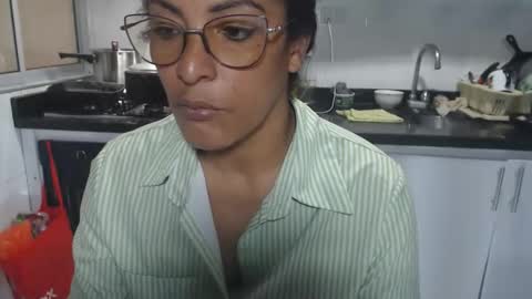 Snapshot of kattleyagray chatting on November 2025 07:38:01 PM KattleyaGrey online show from November 2025 07:38:01 PM