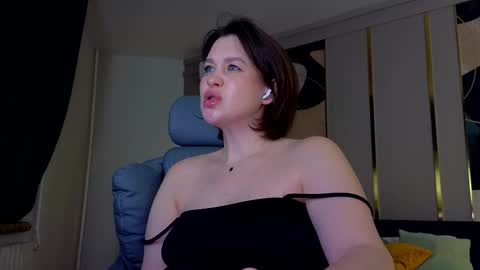 Goddess Katy            VACATION  online show from December 2025 01:10:01 AM