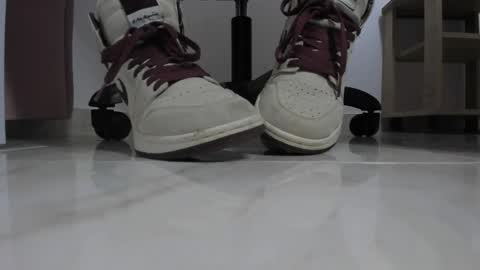 Katty online show from March 2026 07:06:02 PM