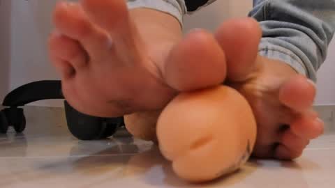 Snapshot of katty_feet_ chatting on April 2026 08:57:02 PM Katty online show from April 2026 08:57:02 PM