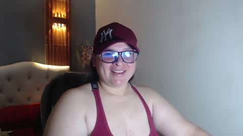Snapshot of katty_findom_ chatting on November 2025 12:38:01 PM katty online show from November 2025 12:38:01 PM