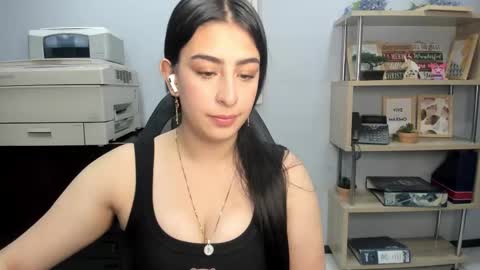 Snapshot of katty_love01 chatting on September 2025 03:45:01 PM katty_love01 online show from September 2025 03:45:01 PM