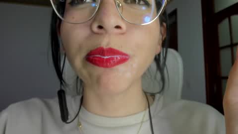 Snapshot of katty_mouth chatting on December 2024 11:46:02 PM Katty online show from December 2024 11:46:02 PM
