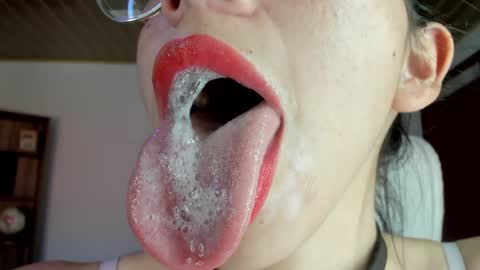 Snapshot of katty_mouth chatting on January 2025 07:28:01 PM Katty online show from January 2025 07:28:01 PM