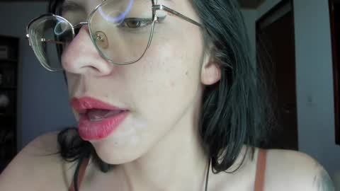 Snapshot of katty_mouth chatting on January 2025 11:24:01 PM Katty online show from January 2025 11:24:01 PM