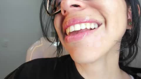 Snapshot of katty_mouth chatting on December 2025 08:39:01 PM Katty online show from December 2025 08:39:01 PM