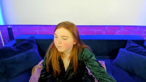 Katty online show from October 2025 07:03:01 PM