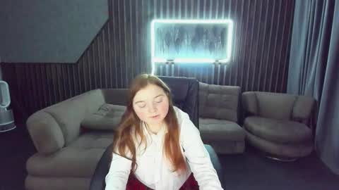 Katty online show from October 2025 06:28:01 AM