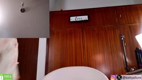 Snapshot of kattyallure chatting on January 2025 06:39:01 PM Katty online show from January 2025 06:39:01 PM