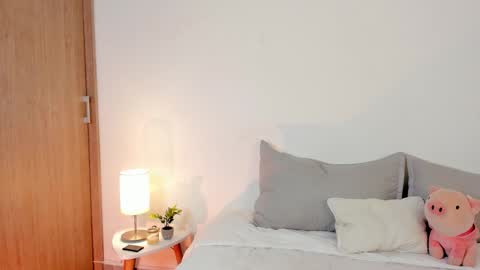 Katty online show from October 2025 09:28:02 PM