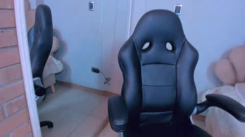 kattylilli online show from May 2026 11:24:02 PM