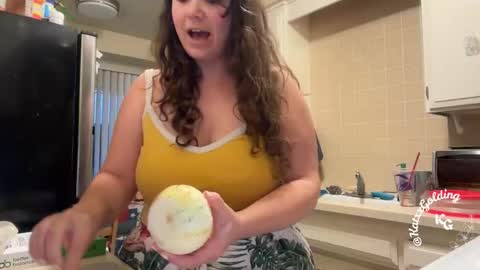 Snapshot of katxxgolding chatting on October 2025 01:27:01 AM Princesse Kat online show from October 2025 01:27:01 AM