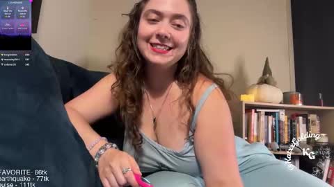 Snapshot of katxxgolding chatting on November 2025 08:35:01 AM Princesse Kat online show from November 2025 08:35:01 AM