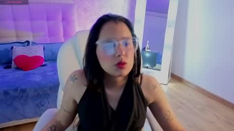Snapshot of katy_blush chatting on June 2026 07:19:02 PM katy_blush online show from June 2026 07:19:02 PM