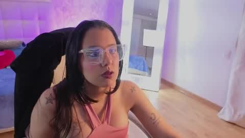Snapshot of katy_blush chatting on June 2026 07:17:02 PM katy_blush online show from June 2026 07:17:02 PM