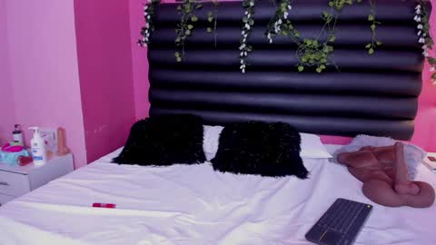 Snapshot of katy_contreras chatting on January 2025 02:12:02 PM katy_contreras online show from January 2025 02:12:02 PM