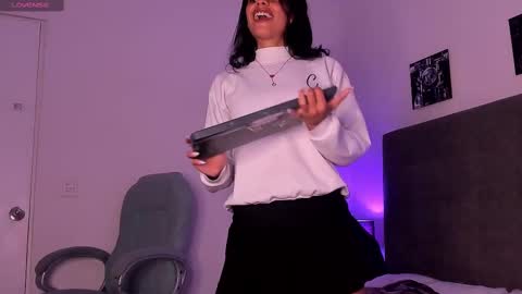 Snapshot of katy_contreras chatting on March 2025 11:06:02 AM katy_contreras online show from March 2025 11:06:02 AM