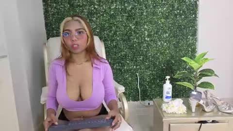 katy_love222 online show from May 2026 06:57:01 PM