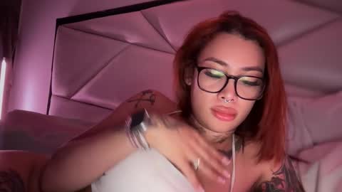 Snapshot of katy_monrroy chatting on September 2025 11:52:01 PM Emily online show from September 2025 11:52:01 PM