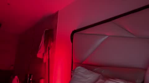 Snapshot of katy_monrroy chatting on October 2025 12:53:01 AM Emily online show from October 2025 12:53:01 AM