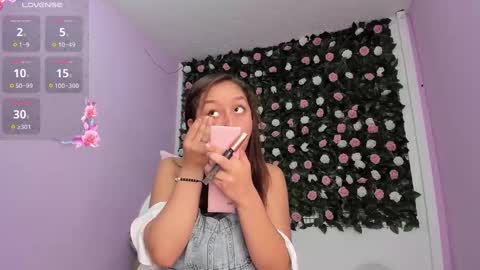 Snapshot of katy_sweet19 chatting on January 2025 02:47:01 PM Katy online show from January 2025 02:47:01 PM