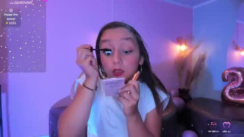 Snapshot of katy_sweet19 chatting on September 2025 06:41:02 PM Katy online show from September 2025 06:41:02 PM