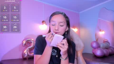 Snapshot of katy_sweet19 chatting on September 2025 06:30:02 PM Katy online show from September 2025 06:30:02 PM