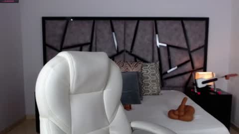 Katya Ruiz online show from January 2025 04:17:02 AM