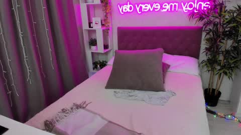 Kate online show from December 2024 07:38:01 AM