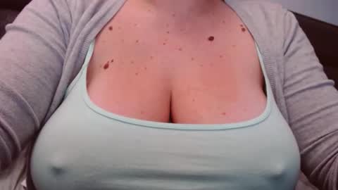 Snapshot of katynextdoor chatting on October 2025 06:53:02 AM Katy online show from October 2025 06:53:02 AM