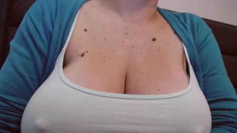 Snapshot of katynextdoor chatting on October 2025 04:53:01 AM Katy online show from October 2025 04:53:01 AM