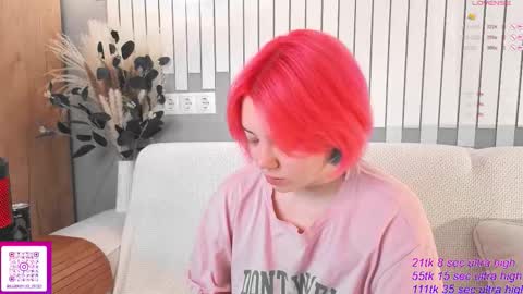 Snapshot of kawaii_yuki chatting on November 2025 07:28:01 AM Yuki online show from November 2025 07:28:01 AM