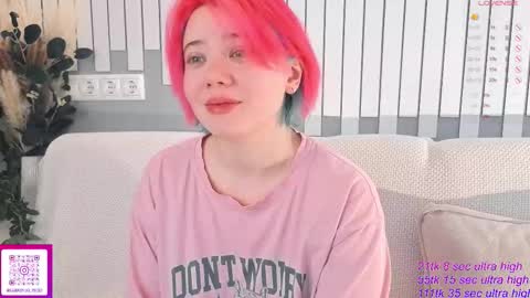 Snapshot of kawaii_yuki chatting on November 2025 06:33:01 AM Yuki online show from November 2025 06:33:01 AM