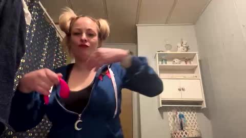 kay_la online show from October 2025 07:49:02 AM