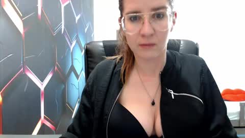 KayaLips online show from January 2025 04:41:01 PM