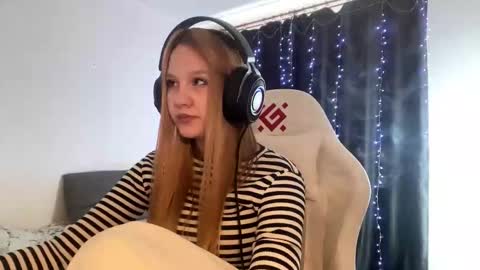 Snapshot of kayceefroehner chatting on March 2026 05:24:02 AM Amia online show from March 2026 05:24:02 AM