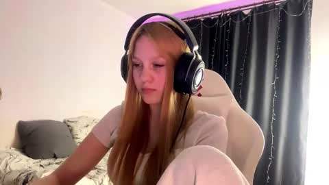 Snapshot of kayceefroehner chatting on March 2026 04:56:02 PM Amia online show from March 2026 04:56:02 PM