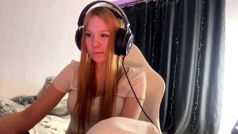 Snapshot of kayceefroehner chatting on March 2026 06:46:01 PM Amia online show from March 2026 06:46:01 PM