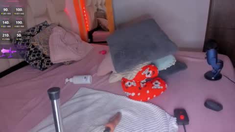 Kayla online show from October 2025 02:15:01 AM