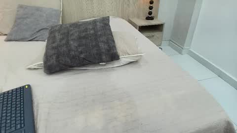 Snapshot of kayla_roux chatting on April 2026 12:29:02 PM Kayla online show from April 2026 12:29:02 PM