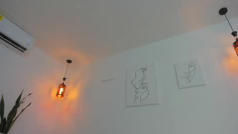      K A Y L A      online show from October 2025 01:21:02 PM