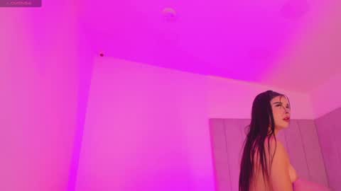 Snapshot of kaylarossi chatting on January 2025 06:37:02 PM Kayla online show from January 2025 06:37:02 PM