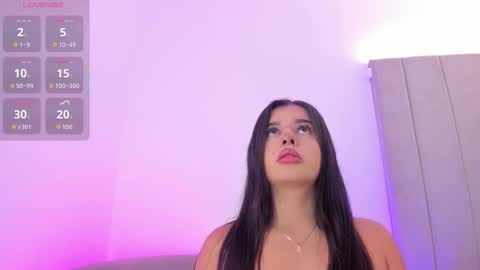 Snapshot of kaylarossi chatting on October 2025 07:11:02 PM Kayla online show from October 2025 07:11:02 PM