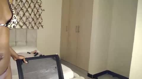 Kaylee online show from October 2025 01:40:02 PM