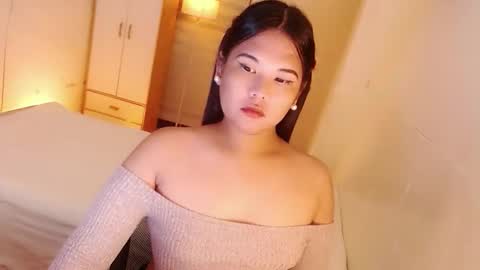 Y O U R        F U T U R E       K A Y L E E  online show from September 2025 08:31:01 PM