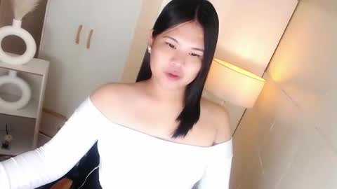 Y O U R        F U T U R E       K A Y L E E  online show from February 2026 05:33:01 PM