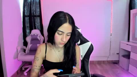 Snapshot of kaylie_xxx chatting on January 2025 08:45:02 PM kaylie online show from January 2025 08:45:02 PM