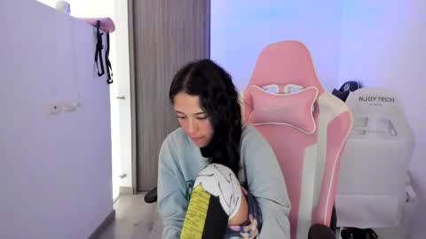 kaylie online show from September 2025 11:24:01 AM