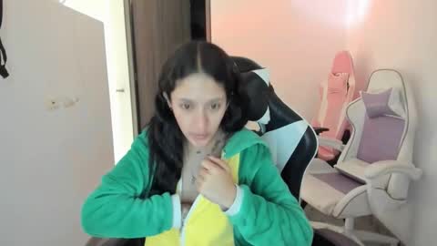 kaylie online show from October 2025 11:07:02 AM